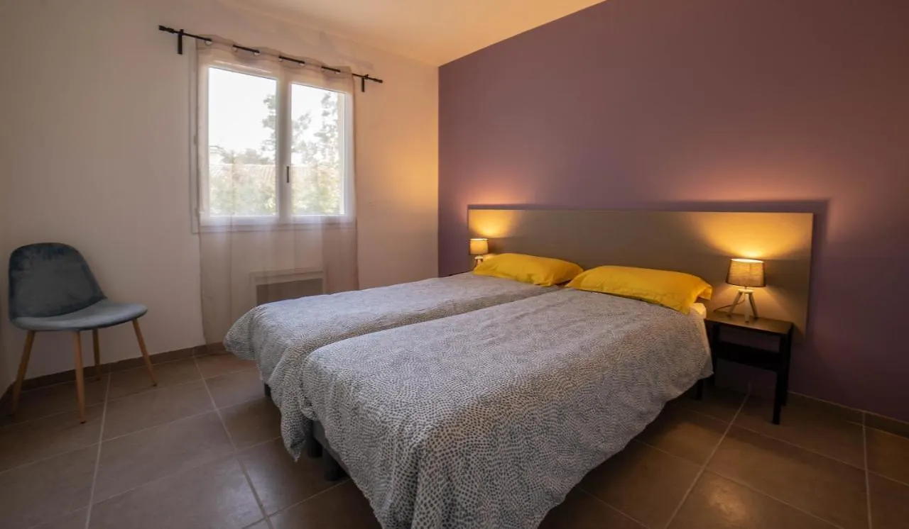 Gite Les Bouches Rouges Avec Piscine Privee Villa Vesseaux Holiday home
